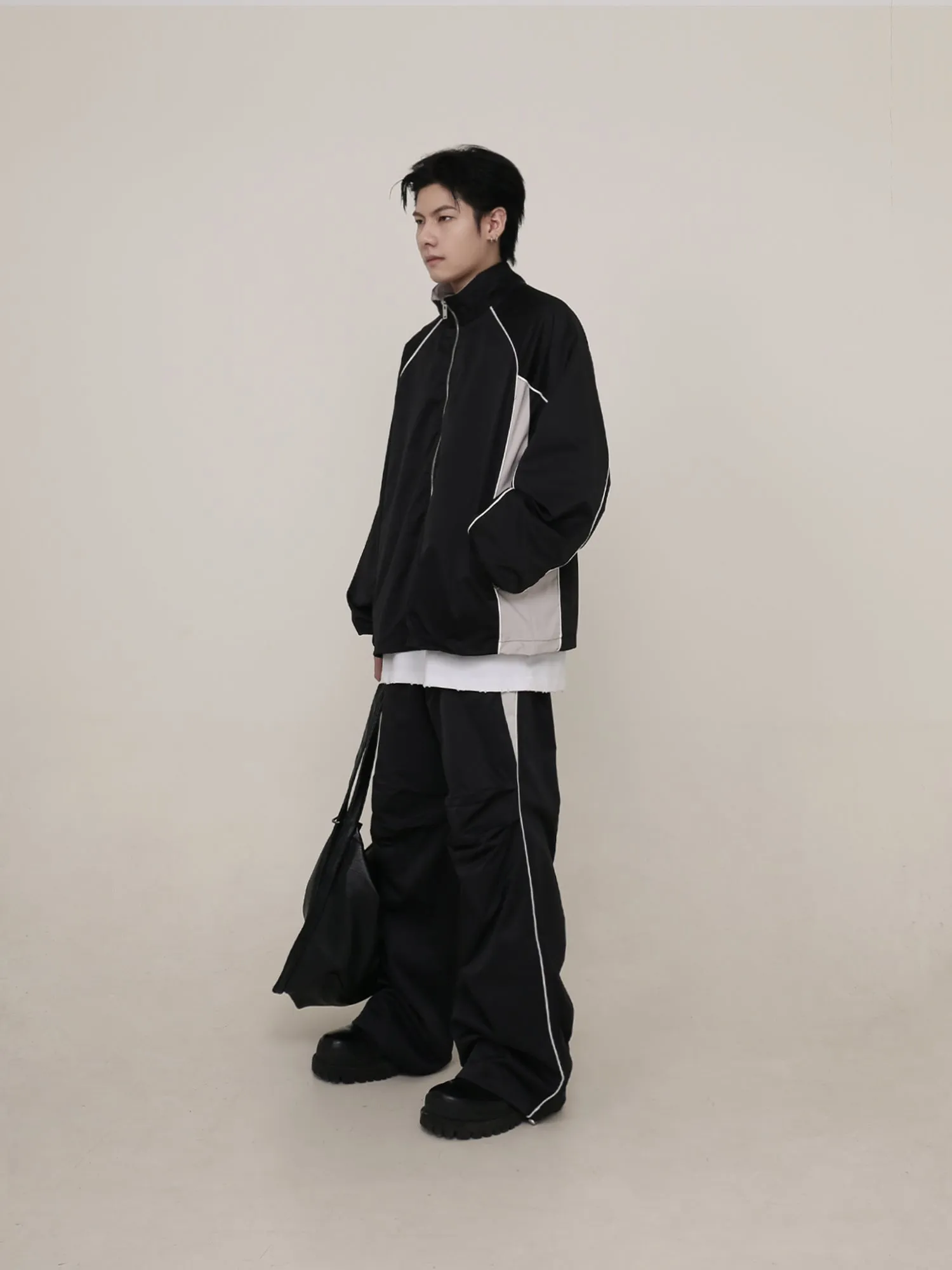 QS489A track pants