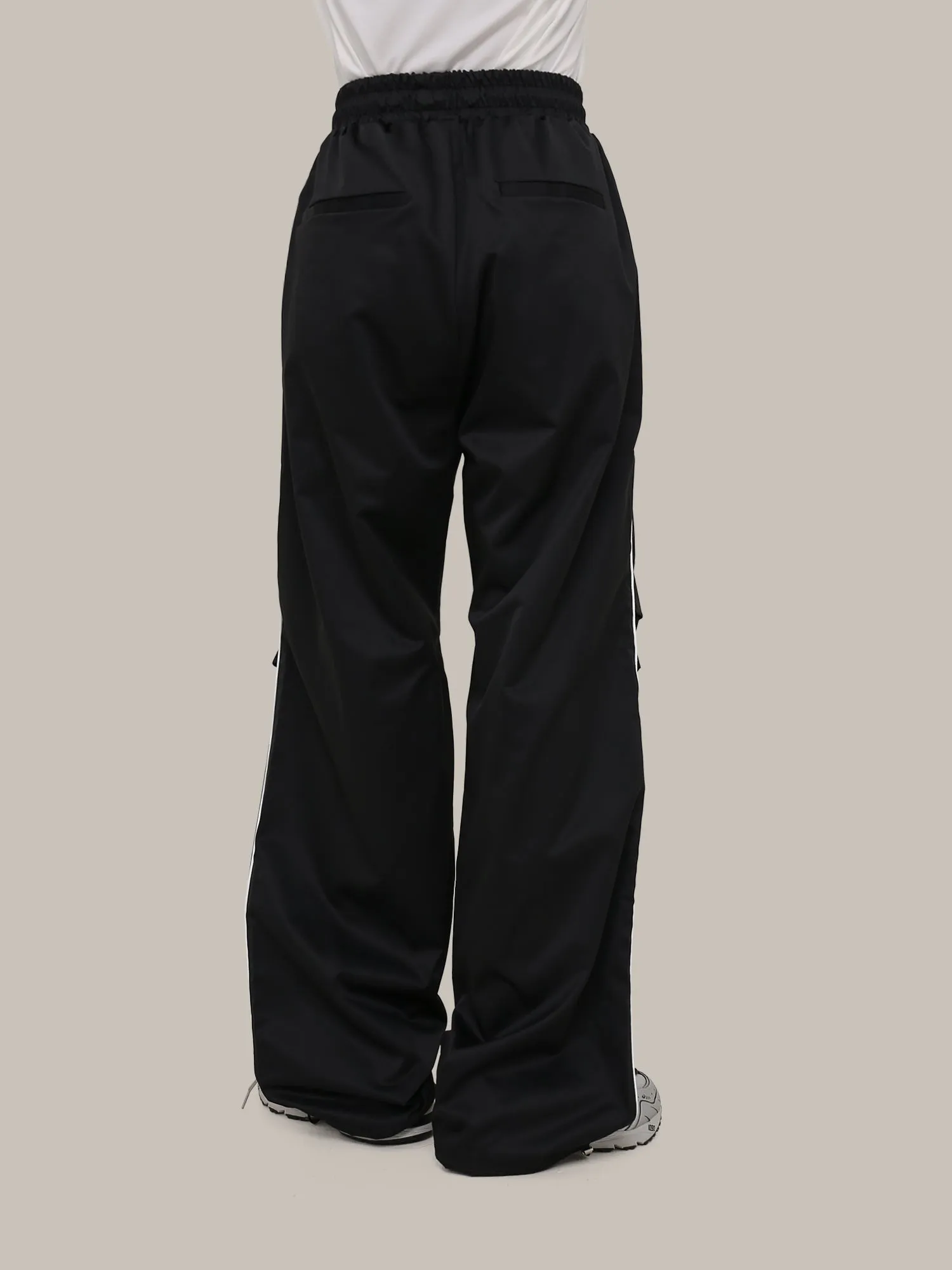 QS489A track pants